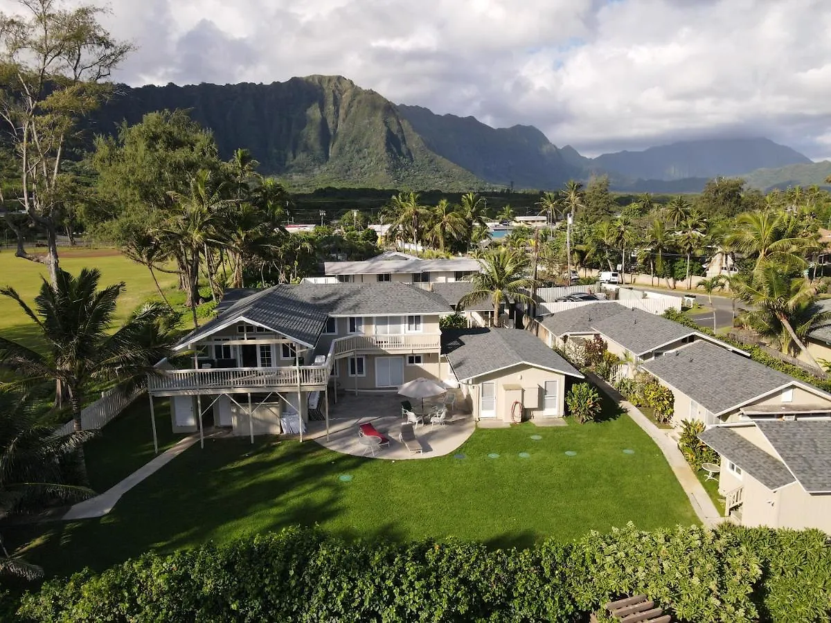 Waimanalo Beach Cottages