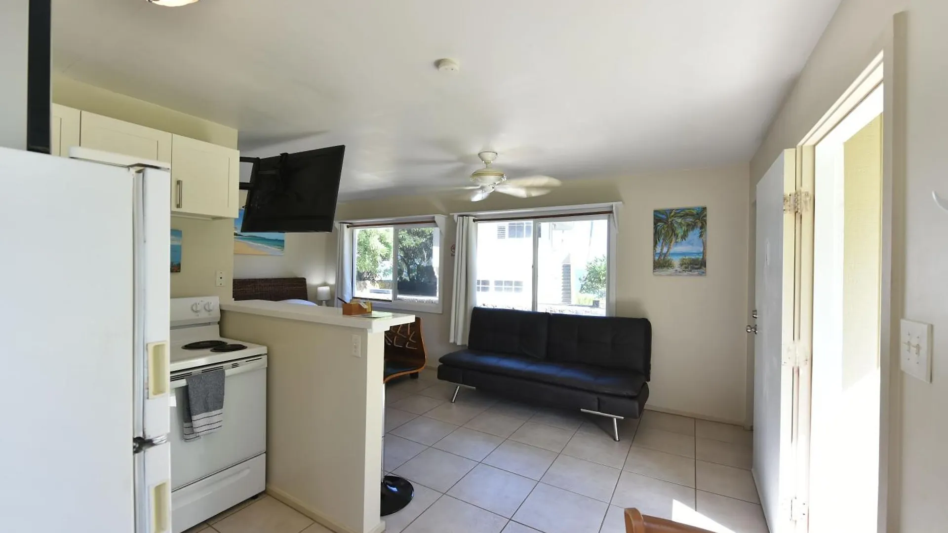 Waimanalo Beach Cottages
